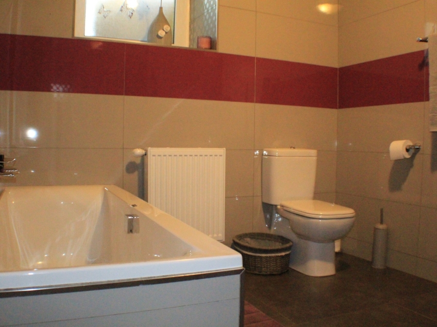 4 Bedroom Property for Sale in Parys Free State